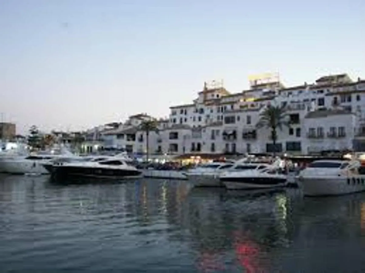 Puerto Banus 2 Bedrooms Apartment P2 Marbella